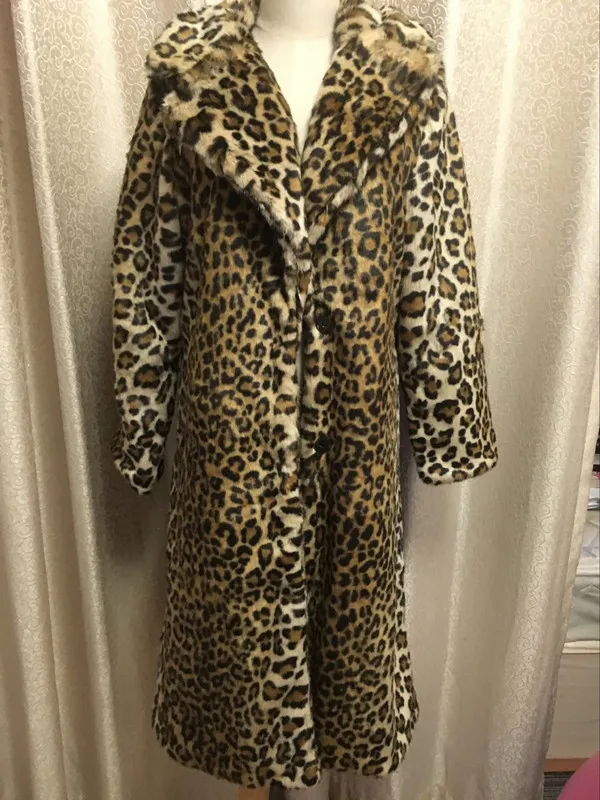 

Newest Arrival Women Winter Fashion Leopard Long Sleeve Faux Fur Coat SHD-161