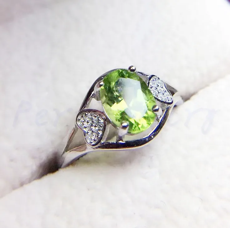 peridot estate ring