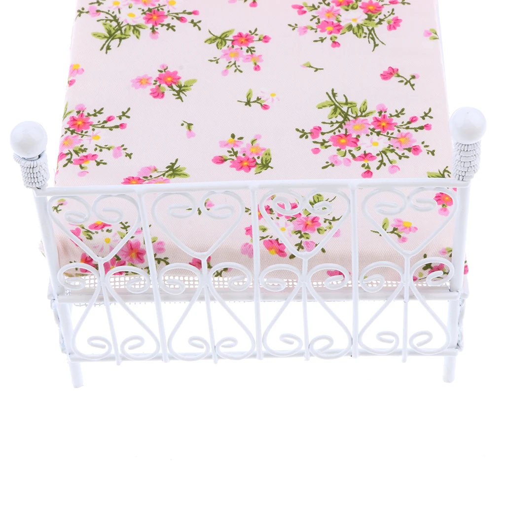 1:12 Dollhouse Miniature Metal European Retro Double Bed Bedroom Furnitures Pretend Play Classic Toys for Children Birthday Gift