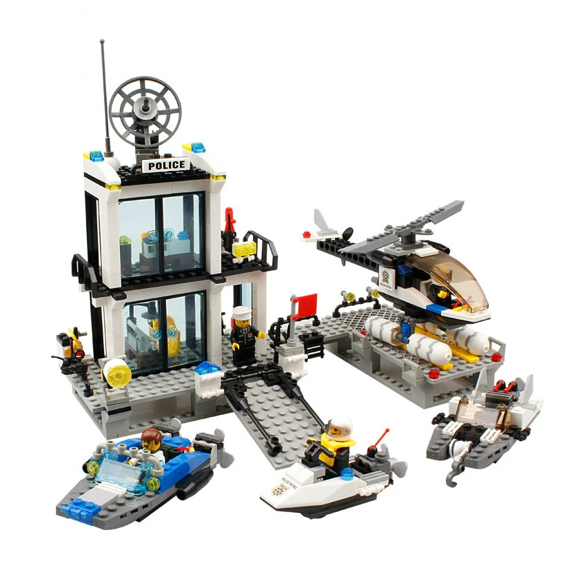 

Marine Rescue Team Command Center Building Helicopter & Speedboat & dolls Let's play pretend games together.