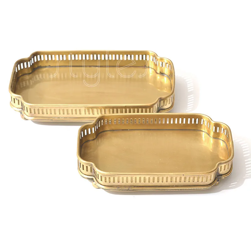 5 vintage brass tray    (1)