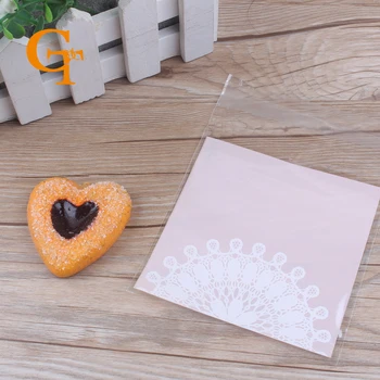 

Cute Plastic Light Pink And White Gift Bags,With Flowers Gift Packaging Bags,Mini Candy Cake Party Plastic Gift Packing Bags 4*4