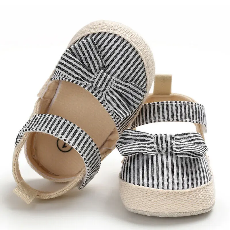 Детская летняя обувь для новорожденных девочек и мальчиков, мягкая обувь для младенцев, противоскользящие кроссовки в полоску с бантом для детей 0-18 месяцев - Цвет: Черный