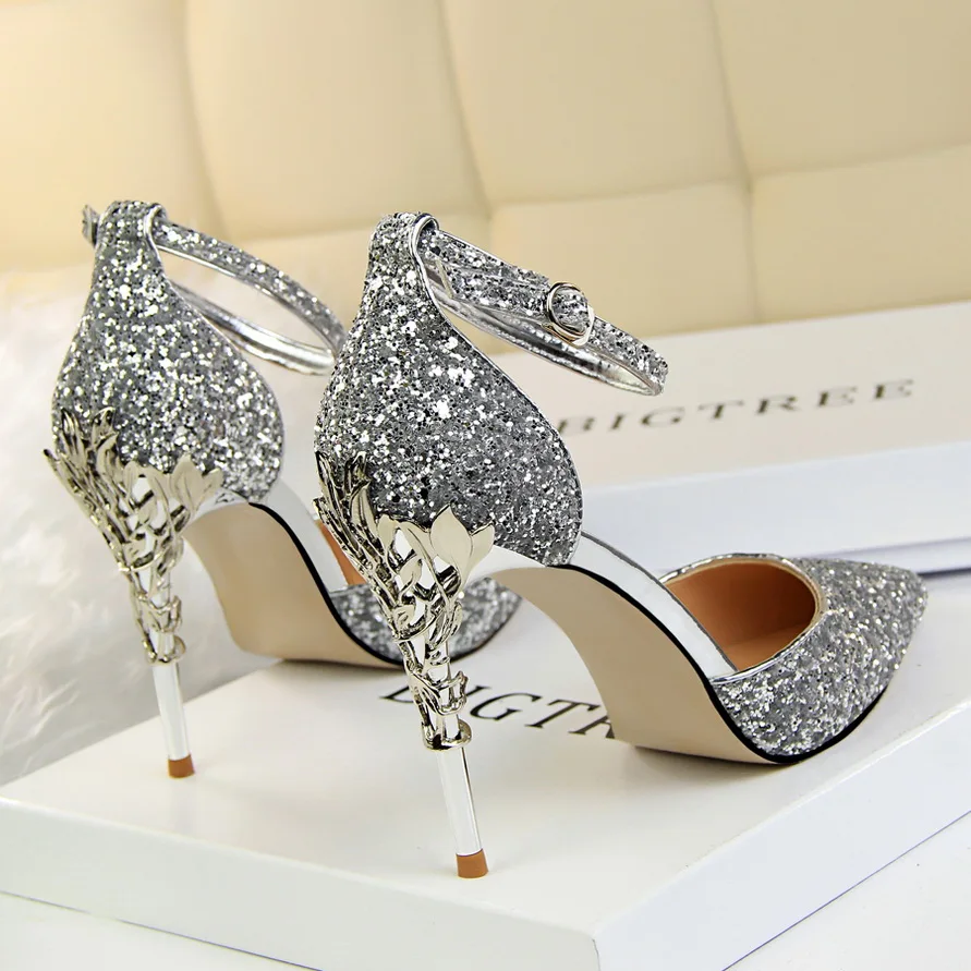 

Carole Levy 2019 New Crystal Princess Shoes Sequins High-heeled Slim Wedding Shoes Bride Point Bridesmaid Single Shoes Summer