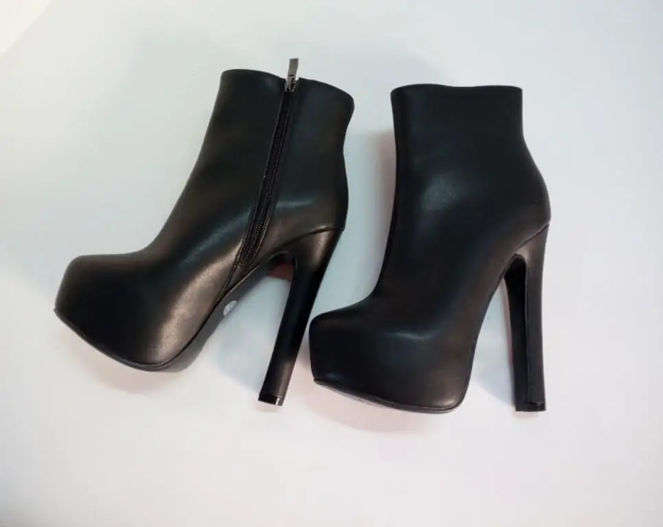 

Autumn and winter, new leather, round head, high bar, and 14CM Martin boots