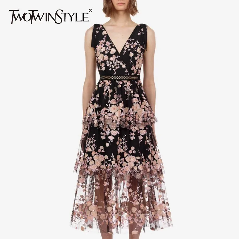 

TWOTWINSTYLE Elegant Embroidery Patchwork Women Dress V Neck Sleeveless High Waist Hollow Out Midi Dresses Female Summer 2019