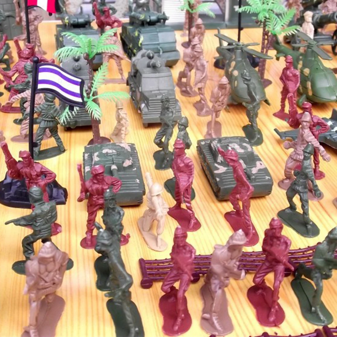  144Pcs 5cm Plastic Soldier Sand Table Scene Model World War II Soldier Military Toy Set for Childre