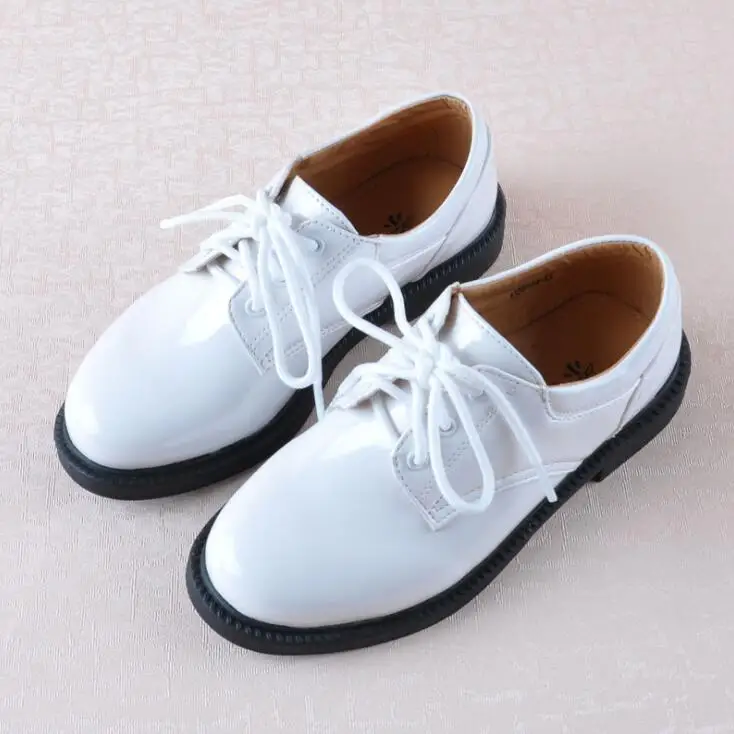 Weoneit новые детские из искусственной кожи модельные туфли для мальчиков черный, белый цвет без каблука школьная обувь Твердые мужской формальные свадебные - Цвет: white