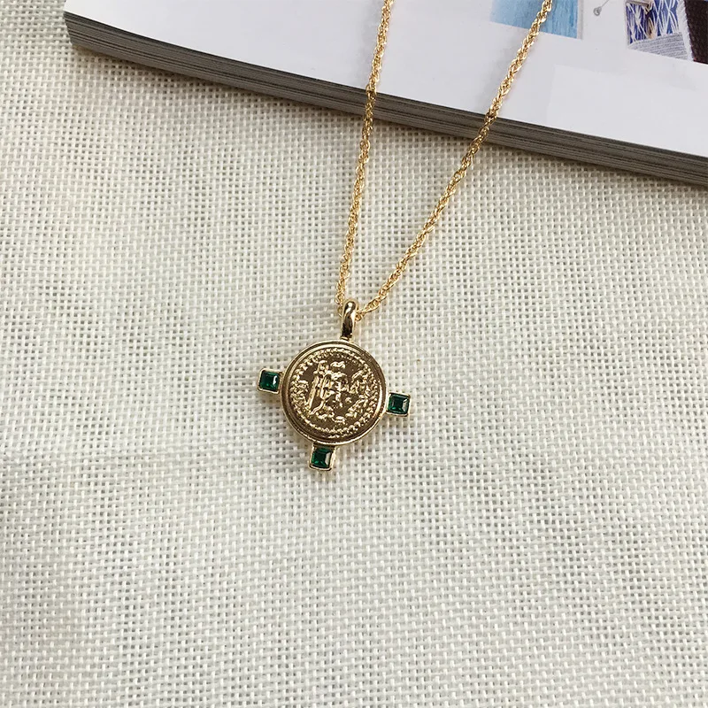 

WTLTC 2019 Bohemia Roman Coin Disc Pendant Chokers Necklaces For Women Initial Layered Choker Customized Charm Necklaces Jewelry