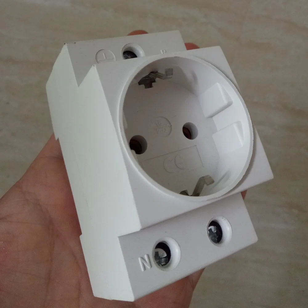 

EU socket 35mm DIN Rail Mount AC Power ac30 Modular Socket 10/16A 250V AC socket Connector