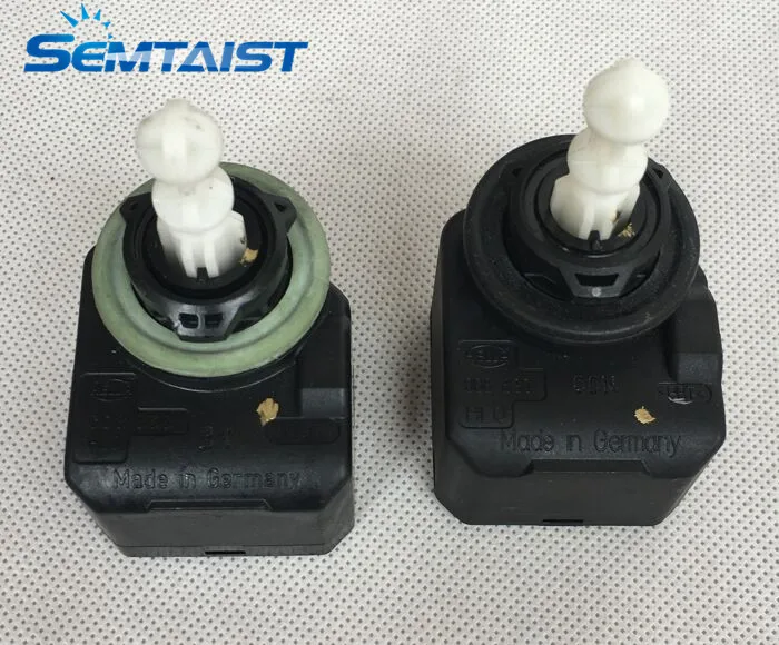 

semtaist 2pcs Genuine OEM xenon headlight range adjusting motor leveling motor 008830 HLO (USED)