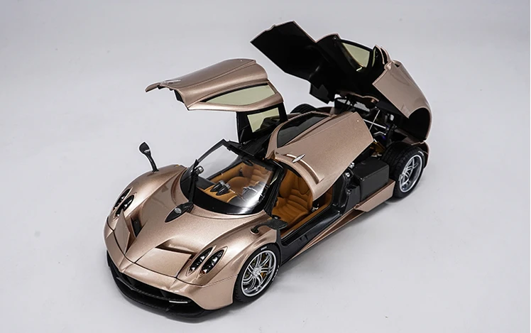 Welly 1:18 Масштаб литья под давлением суперавтомобиль модель игрушки для Pagani Huayra спортивный автомобиль имитация сплава автомобиль игрушка модель с оригинальной коробкой