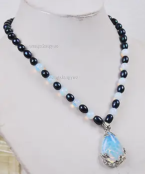 

Black Akoya Cultured Pearl/Sri Lanka Moonstone pendant(28x35mm) necklace 18inch