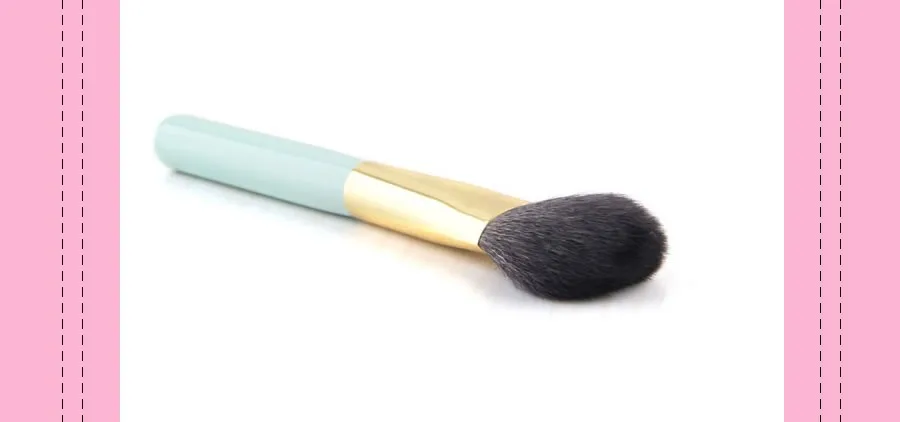 makeup brush 1