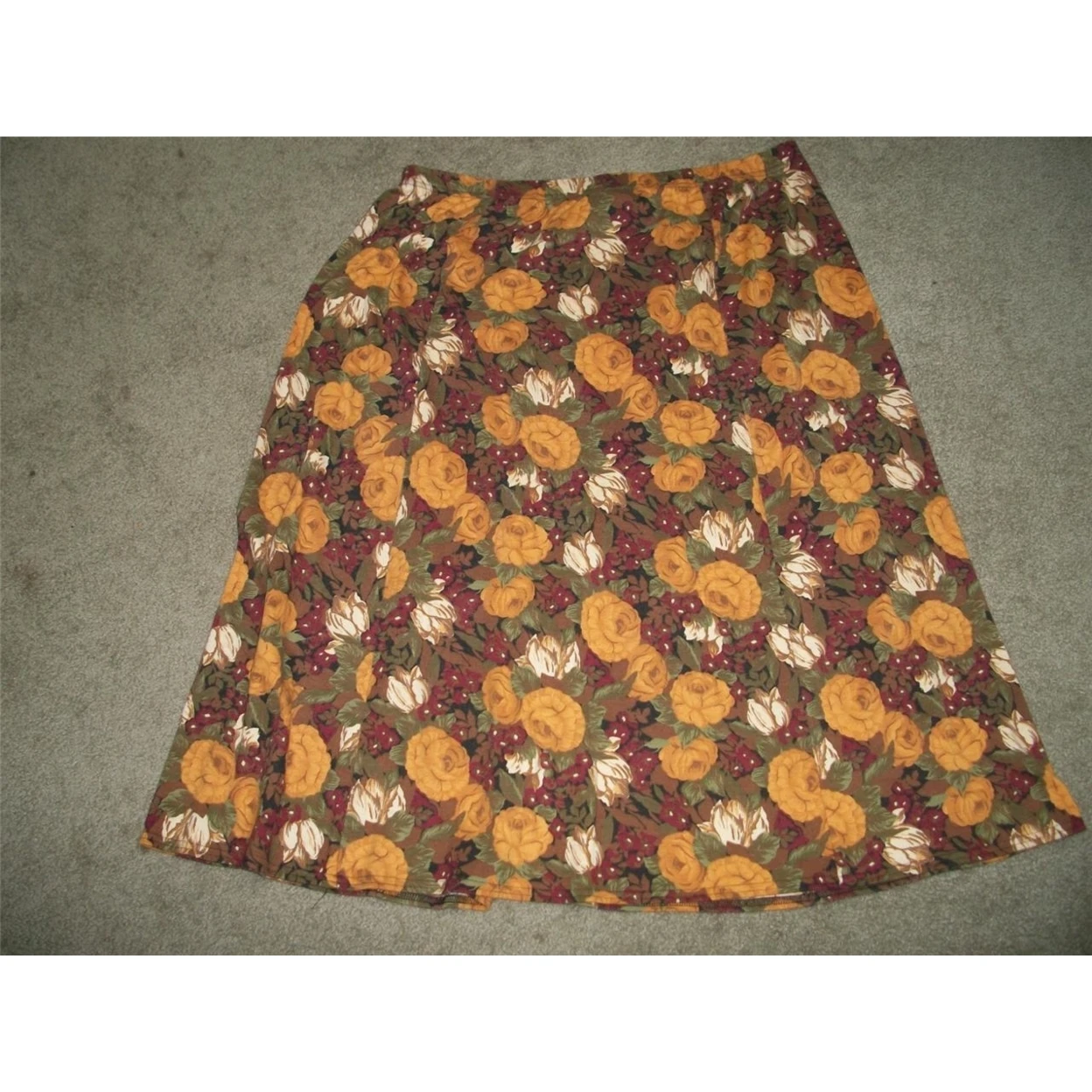 YOUNG STUFF skirt size 38 gold green roses Made in USA calf length elastic waist