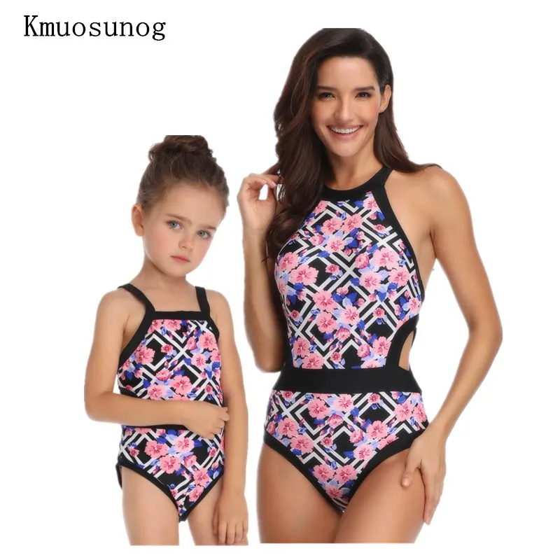 

2019 Mother Daughter Swimsuit Family look Mommy and Me White Bikini Swimwear Family Matching Clothes Mom Daughter Clothes H0449