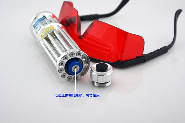 

Super Powerful Blue Laser Pointer 450nm 200W 2000000m Focusable Beam Wicked Burning Lazer lit cigarette burn paper/wood cutting