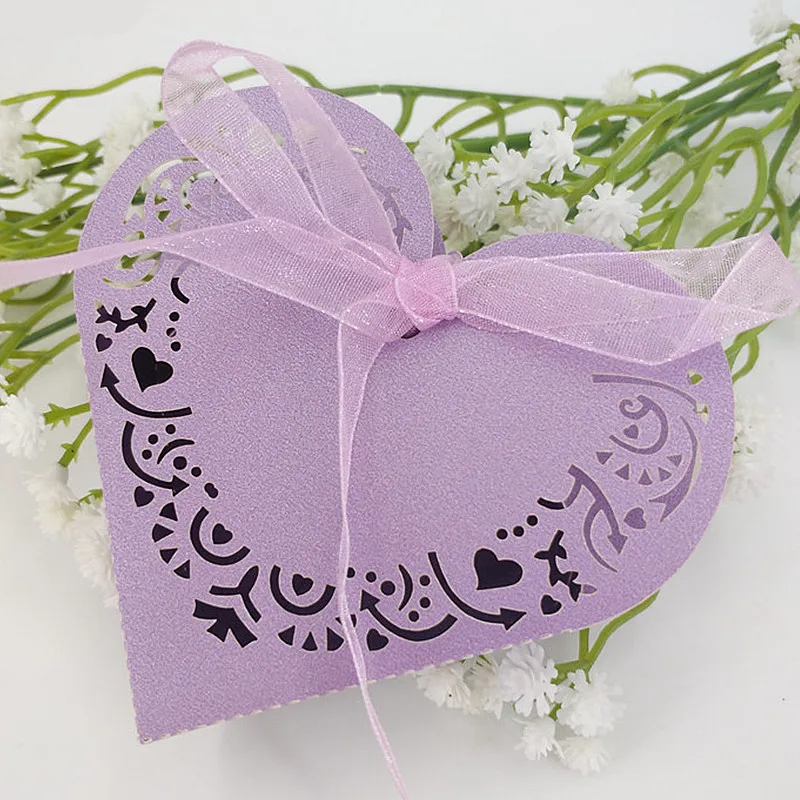 10/50PCS Candy Box Heart-shaped dragee Boxes Laser Cut Wedding decoration Party Baby Shower Gift Boxes Pearlscent Paper 5z - Цвет: Light Purple