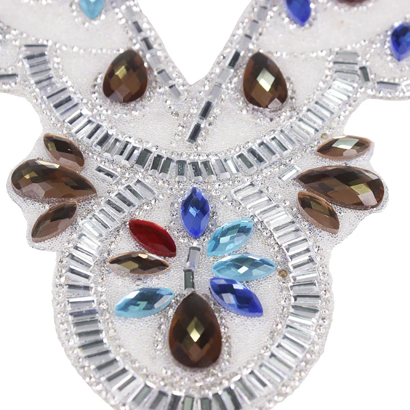 5piece-White-Beads-Colorful-Rhinestones-Crystal-Neckline-Collar-Hot-Fix-Applique-Motif-Iron-on-Transfer-Clothing (1)