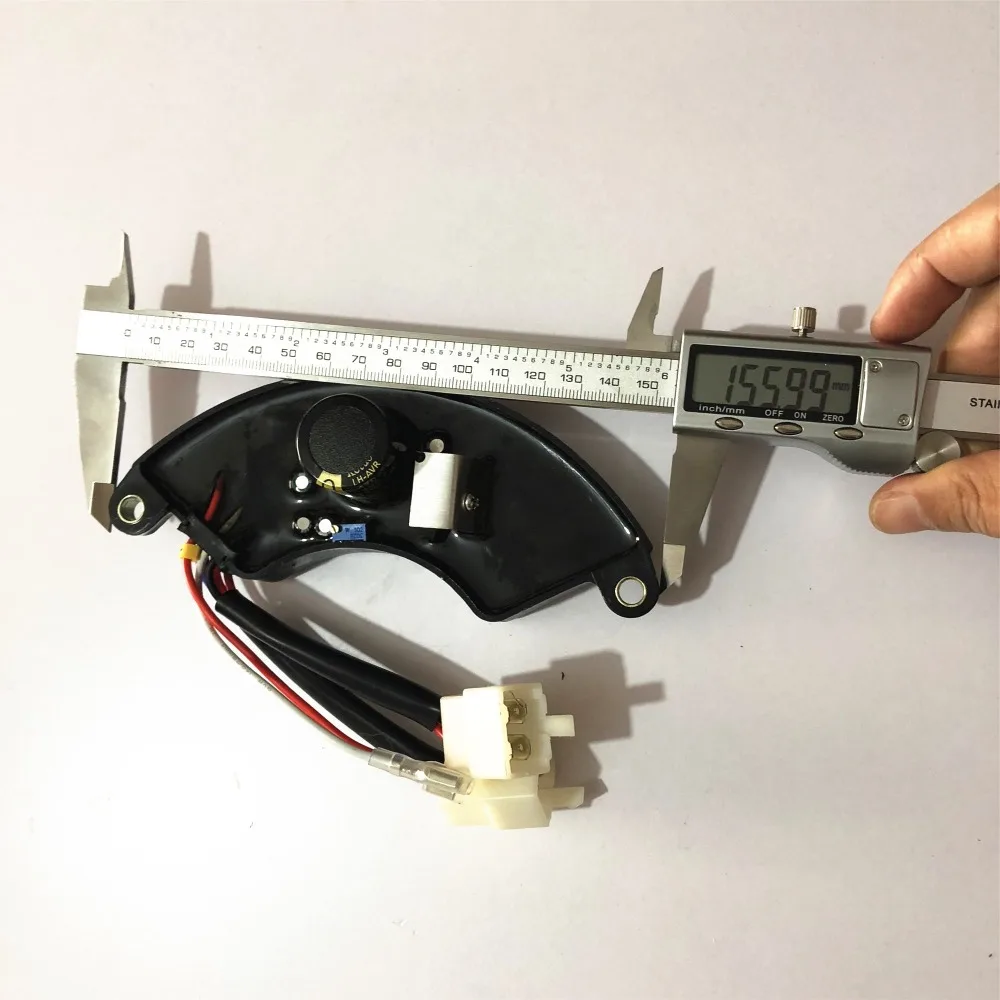 Regulador de Tensão Avr para Gerador a Gasolina Lihua Three Phase 400v 250uf 5kw Avr 6 Cheap avr programmer