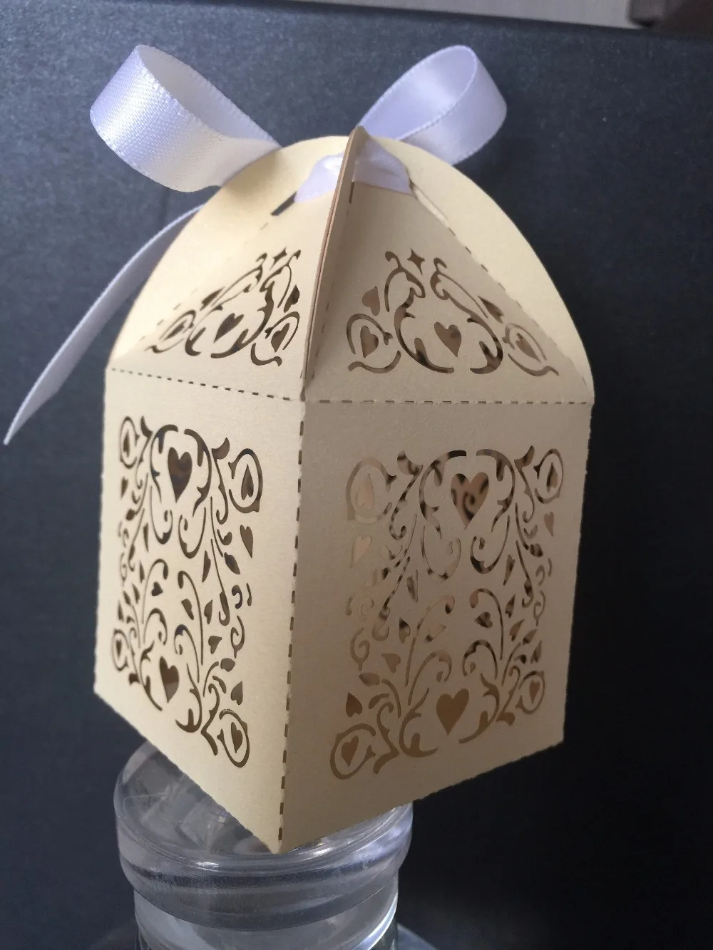 100pcs freeshipping Light Gold Laser Cut Wedding Favor Boxes with