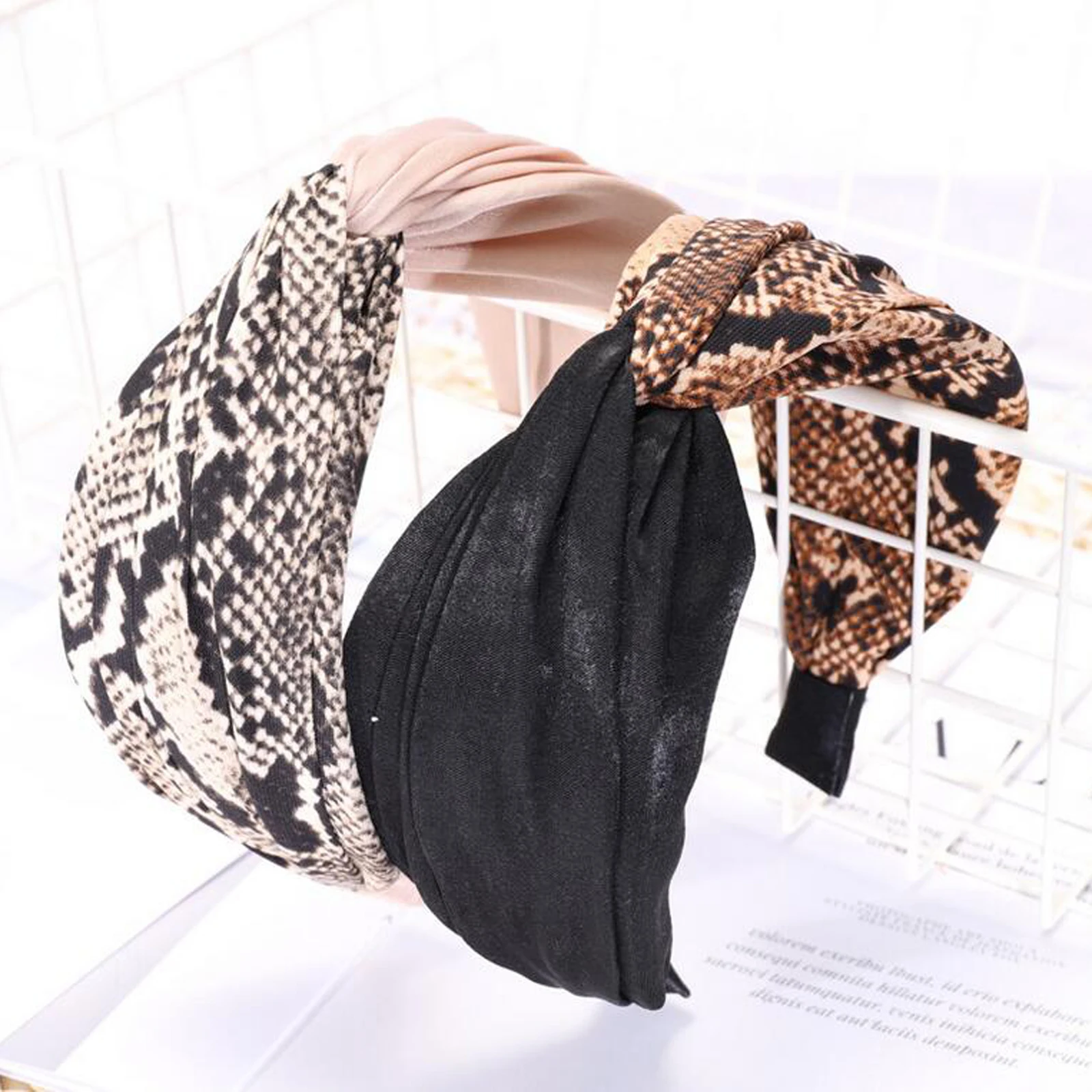 

Fashion Wide Side Hairband Women Patchwork Snake Skin leopard Headband Cross Knot Soft Hair Hoop Turban Hair Accessories