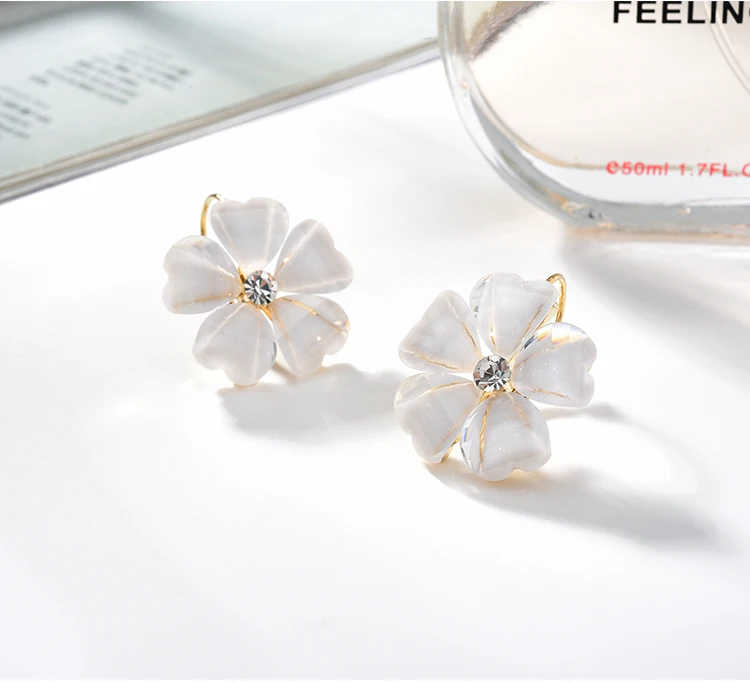 gold-color-crystal-flower-stud-earrings_12