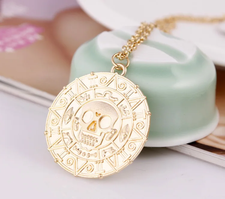 Free Shipping Manual Retro Necklace Pirates Of The Caribbean Gold Pendant Aztec Skull | Украшения и аксессуары