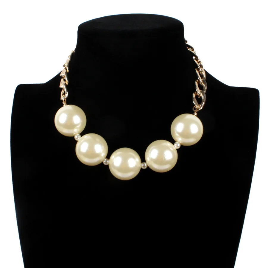 pearl necklace