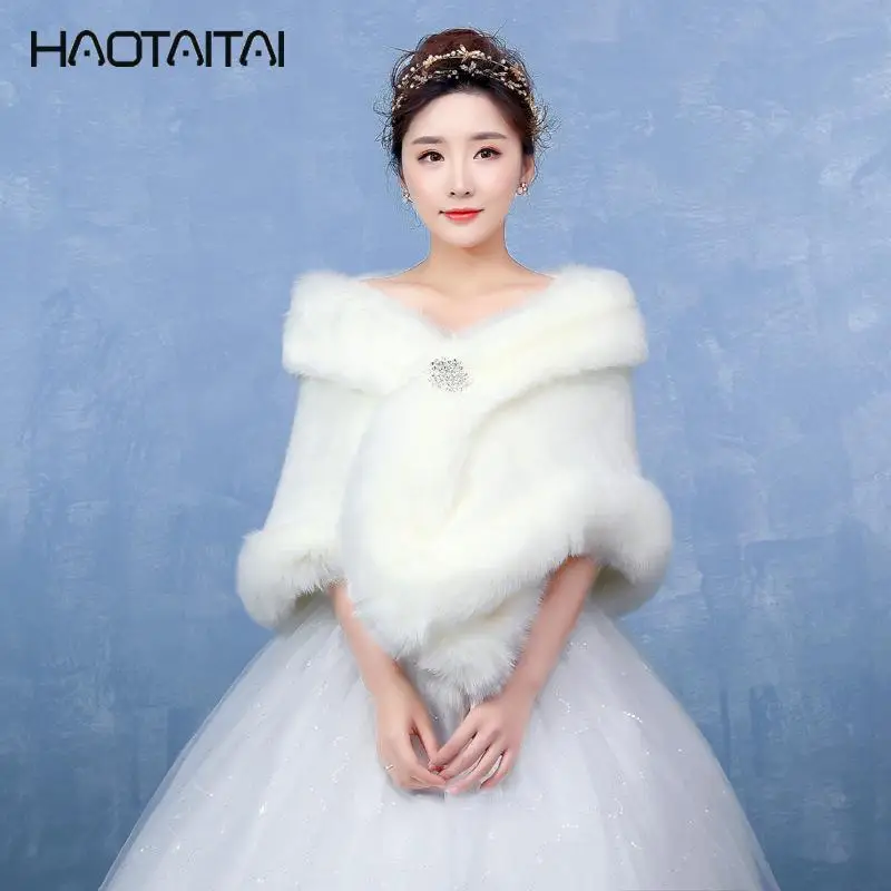 

Wedding Jackets Elegant Warm Winter Women Shawl Bride Wrap Cape Bridal Faux Fur Jacket Free Size 2018
