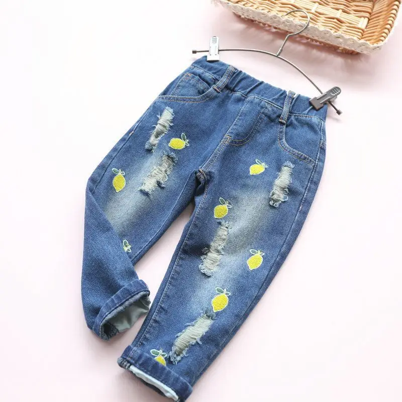 Лидер продаж! Для детей от 2 до 7 лет г., новые стильные весенне-осенние модные повседневные джинсовые брюки высокого качества с дырками для маленьких девочек джинсовые штаны для девочек