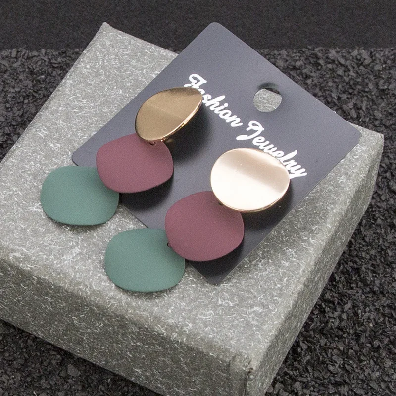 

2019 Earings Fashion Jewelry Cross-border Sales The New Earrings Euramerican Fashion Contracted Joker Color Metal Wafer Stud
