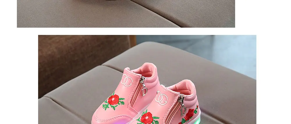 Girls-glowing-sneakers-1_13