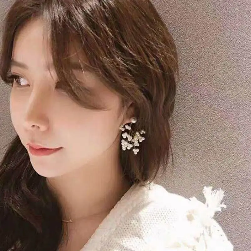 

Girlgo Fashion Simulated Pearl Drop Earrings For Women Boho Beads Hanging Dangle Earrings Metal Jewelry Wedding Party Girl Gifts