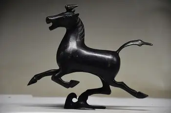 

COLLECTIBLE CHINESE COPPER HANDWORK CARVED LIFELIKE HORSE STATUE