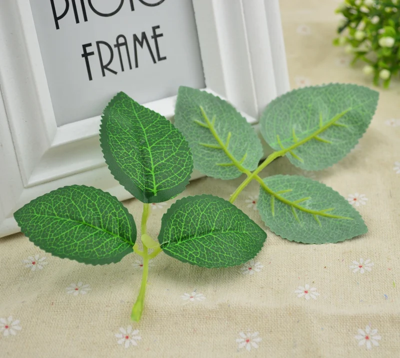 

10pcs Artificial plants fake green leaf christmas wreath for home decoration wedding diy Handmade scrapbooking silk roses leaves
