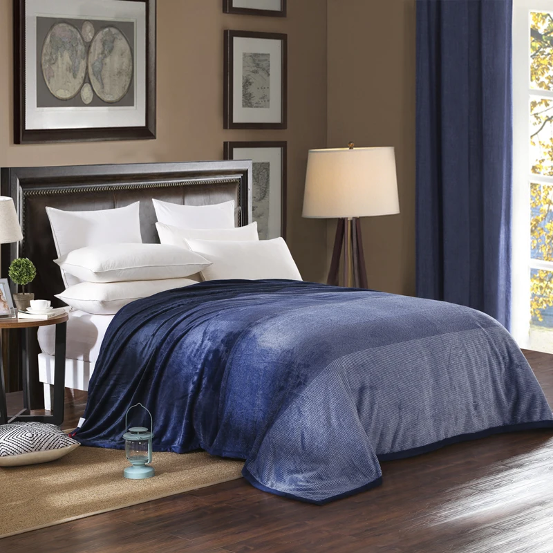 

Noble Dark Blue Color Gradient Warm Blanket Velveteen White Color Warm Winter Blanket On The Bed Sofa Plane For Home Travel For