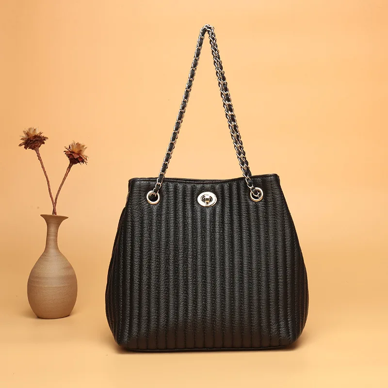 

2019 New Leisure Single Shoulder Bag Lady's Pail Bag