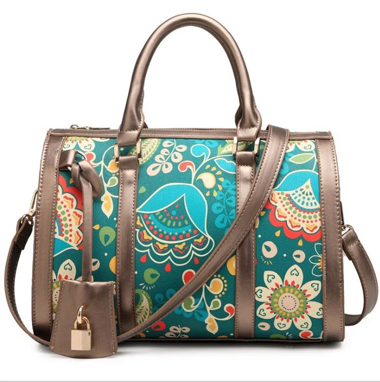 

2018 Women's National Tote with Large Capacity, Messenger Bags In European and American Version, Necessary for Travelling