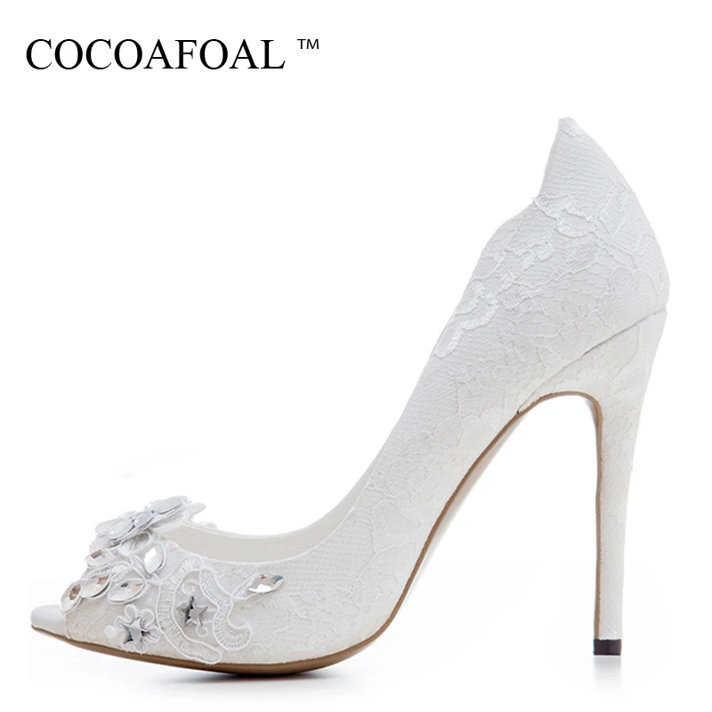 

COCOAFOAL Woman 12 CM Ultra High Heels Shoes Plus Size 33 - 43 Party Crystal White Wedding Pumps Embroider Sexy Pumps 2018