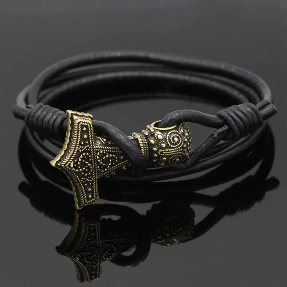 

Nordic Viking jewelry Viking pirate Quake Amulet Pendant Man Real Leather Bracelet Man Gift