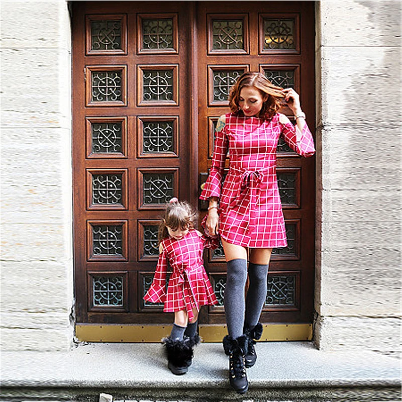 

Mother Daughter Dresses Elegant Clothes for Family Mom and Daughter Baby Matching Clothes Plaid Parent-child Outfits