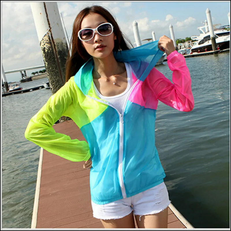 модные ветровки 2024. модные ветровки 2021 женские. модные ветровки 2024. ветровки для женщин. / стильная коттоновая ветровка свободного кроя.