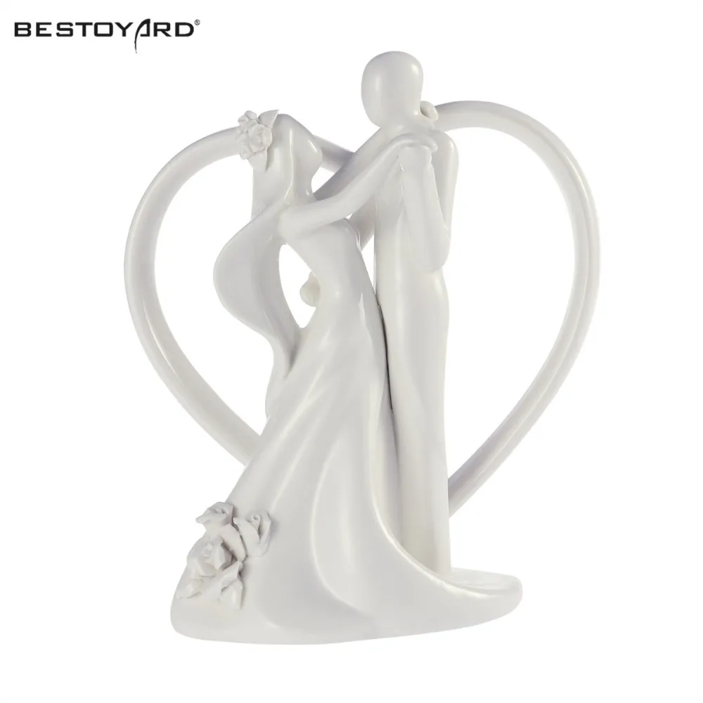 Romantic Bride And Groom Wedding Dancing Bride And Groom With Heart