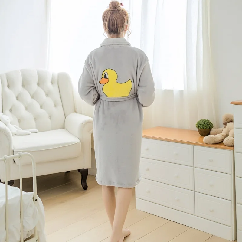 Для девочек халат толстые зимние фланелевые комплект милый Тоторо характер Пижама с изображением животного DuckHome повседневная одежда