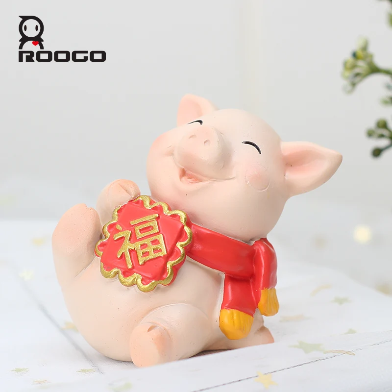 

Roogo cute cartoon pig pay a New Year call Festive decoration small ornaments Home decor for children's gifts