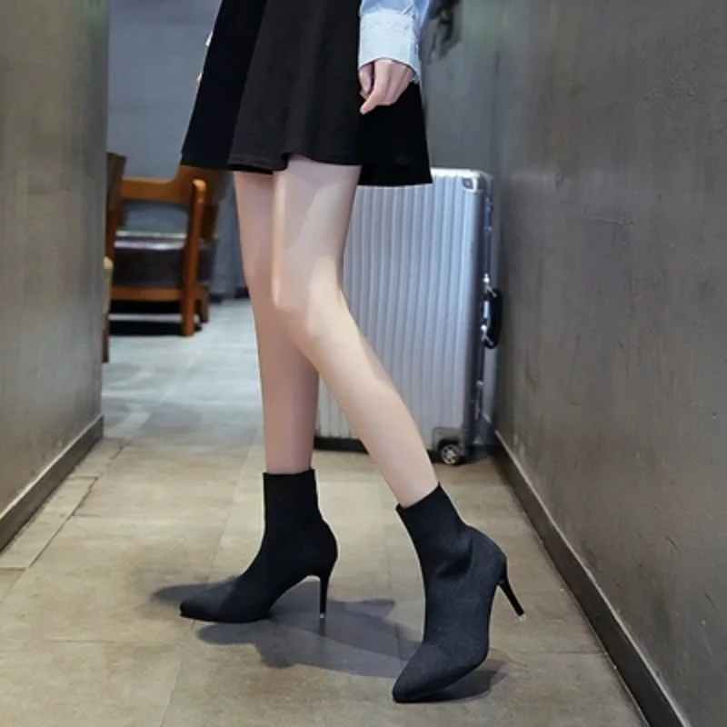 

2018 spring and autumn new Korean version of the exquisite pointed high-heeled thin section elastic boots in the boots wild Mart