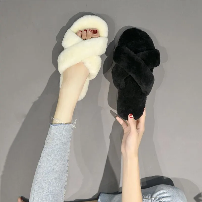 

Chic Fleece Slippers Female Autumn Social Outdoor Crossing Slip-on Slippers Ins Fur Cute Flip Flops 2018 Woman Casual Shoes