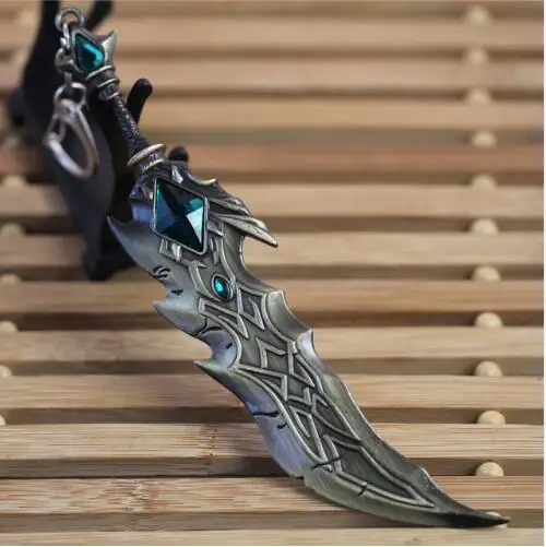 

LOL Weapon lol Keychain Tryndamere 17cm Key chain Weapon Model Key Ring