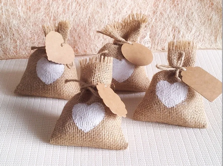

vintage wedding candy bag wedding favors with DIY kraft tag/ burlap pouch/ jute sack/Rustic party Decorations Favours(10x14cm)